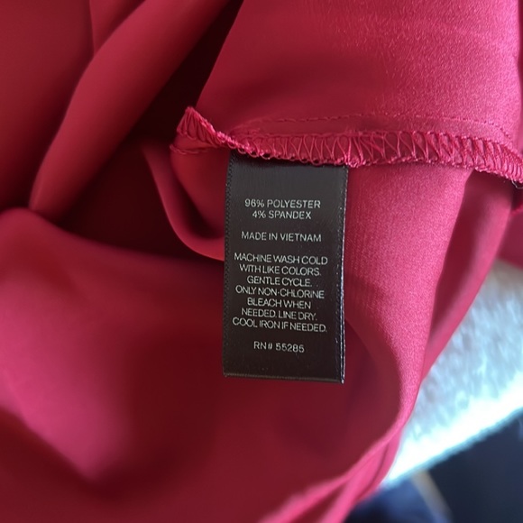 Express red cap-sleeve blouse size medium - Picture 3 of 4